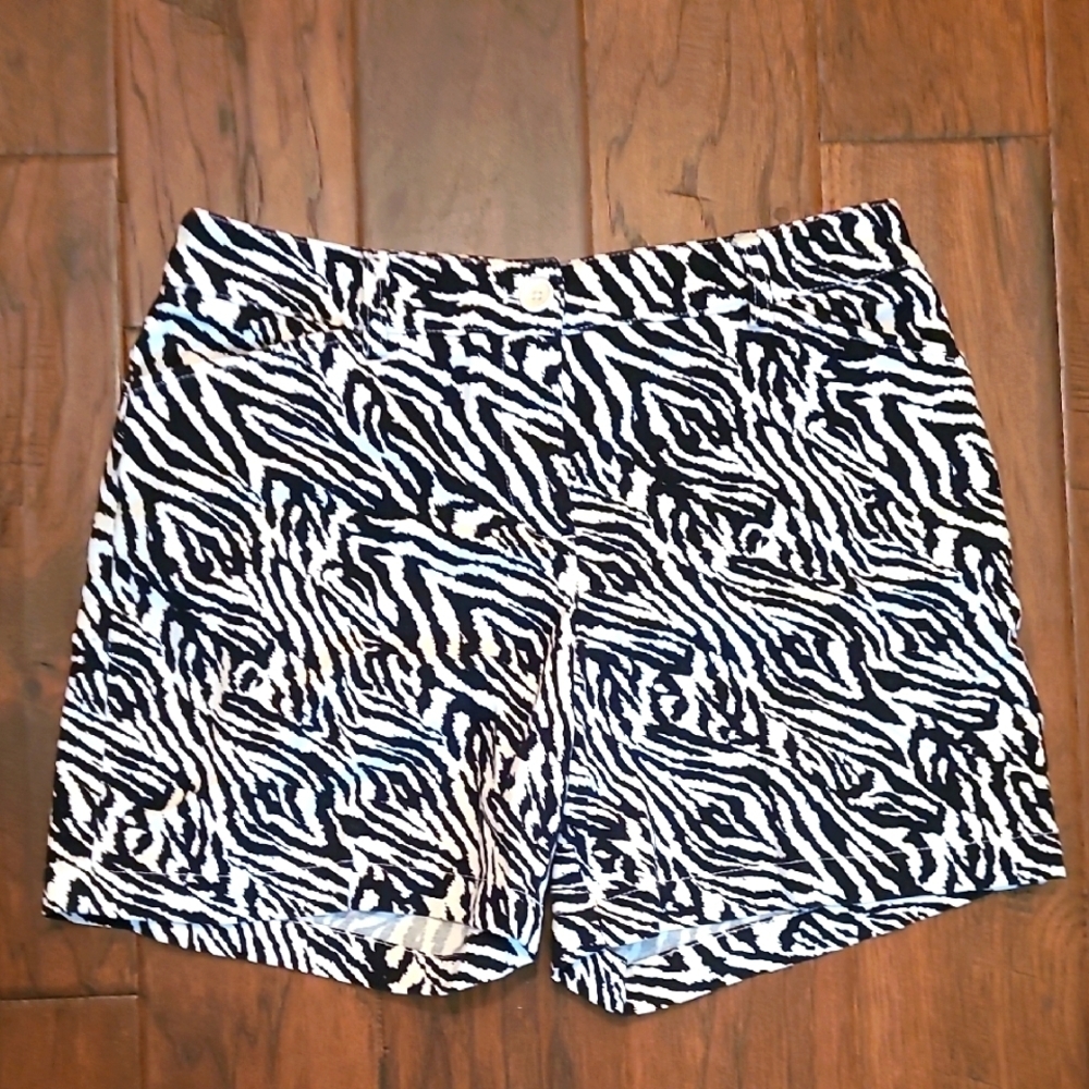 Jones New York Sport women's zebra print shorts size 6